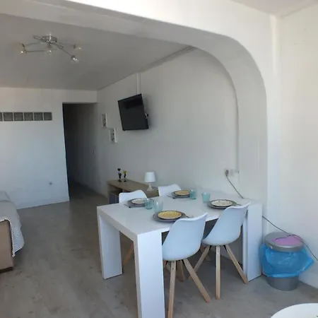 Apartment Costero Con Aire Acondicionado E Internet En Santa-margarita, - Es-204-45 *